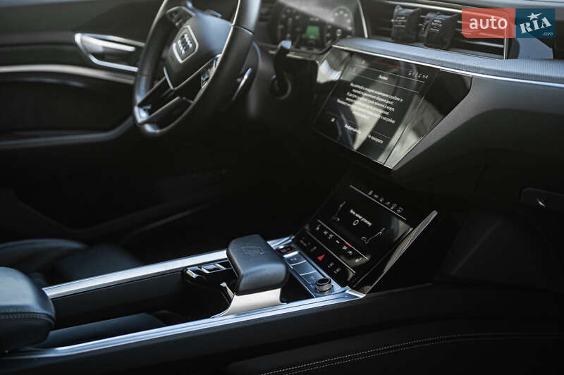Позашляховик / Кросовер Audi e-tron S Sportback 2021 в Одесі