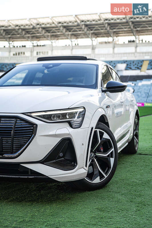 Позашляховик / Кросовер Audi e-tron S Sportback 2021 в Одесі