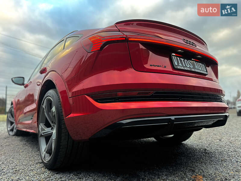 Позашляховик / Кросовер Audi e-tron S Sportback 2022 в Луцьку