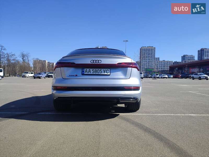 Внедорожник / Кроссовер Audi e-tron S Sportback 2022 в Киеве