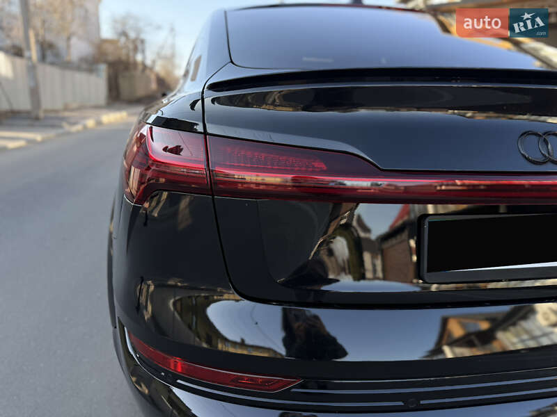 Внедорожник / Кроссовер Audi e-tron S Sportback 2022 в Черновцах