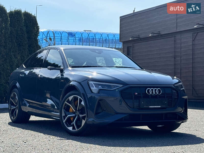 Позашляховик / Кросовер Audi e-tron S Sportback 2021 в Києві