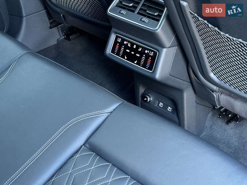 Позашляховик / Кросовер Audi e-tron S Sportback 2021 в Києві