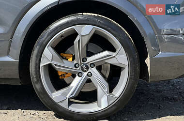 Внедорожник / Кроссовер Audi e-tron S Sportback 2022 в 