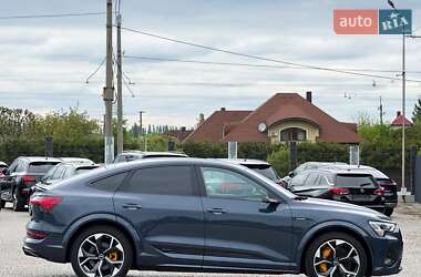 Позашляховик / Кросовер Audi e-tron S Sportback 2021 в 