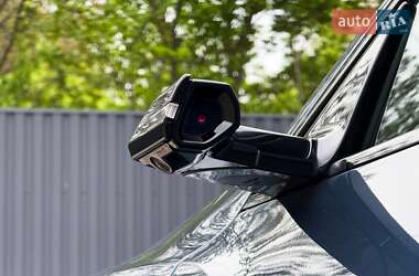 Позашляховик / Кросовер Audi e-tron S Sportback 2021 в 