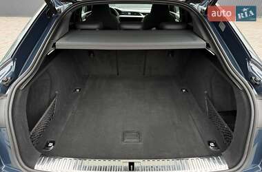 Позашляховик / Кросовер Audi e-tron S Sportback 2021 в 