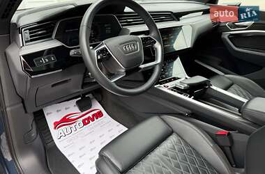Позашляховик / Кросовер Audi e-tron S Sportback 2021 в 