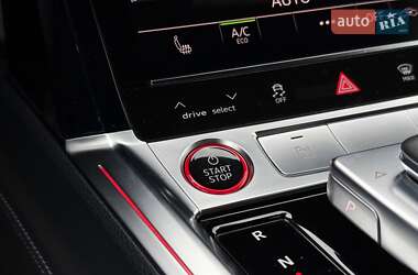 Позашляховик / Кросовер Audi e-tron S Sportback 2021 в 