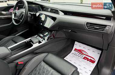 Позашляховик / Кросовер Audi e-tron S Sportback 2021 в 