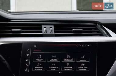 Позашляховик / Кросовер Audi e-tron S Sportback 2021 в 