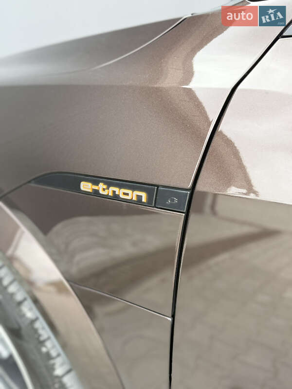 Позашляховик / Кросовер Audi e-tron S Sportback 2021 в Тернополі