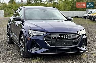 Позашляховик / Кросовер Audi e-tron S Sportback 2021 в 