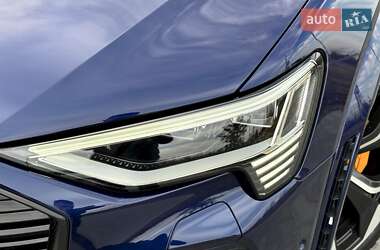 Позашляховик / Кросовер Audi e-tron S Sportback 2021 в 