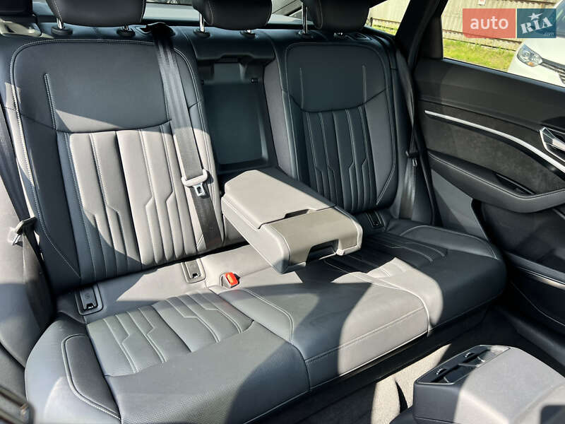 Позашляховик / Кросовер Audi e-tron S Sportback 2021 в Луцьку