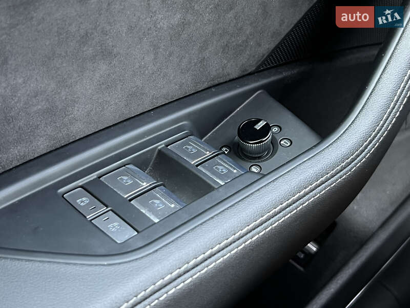 Позашляховик / Кросовер Audi e-tron S Sportback 2021 в Луцьку