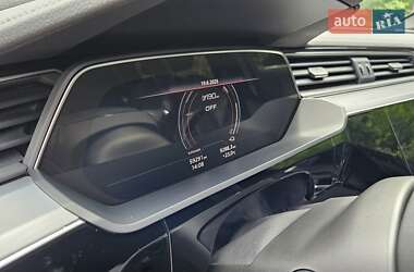Позашляховик / Кросовер Audi e-tron S Sportback 2022 в 