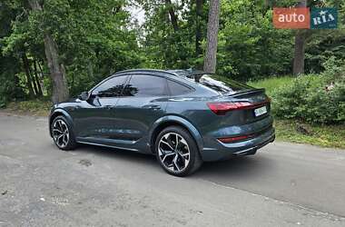 Позашляховик / Кросовер Audi e-tron S Sportback 2022 в 