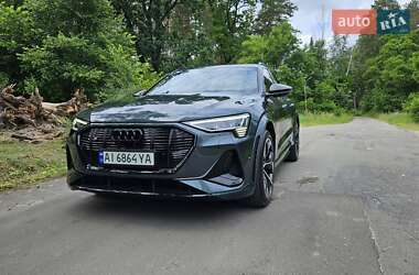 Позашляховик / Кросовер Audi e-tron S Sportback 2022 в 