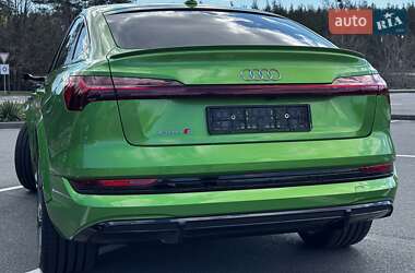 Позашляховик / Кросовер Audi e-tron S Sportback 2022 в 