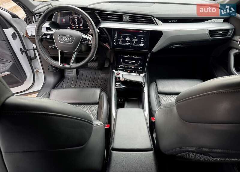 Позашляховик / Кросовер Audi e-tron S Sportback 2021 в Києві фото 35 Позашляховик / Кросовер Audi e-tron S Sportback 2021 в Києві
