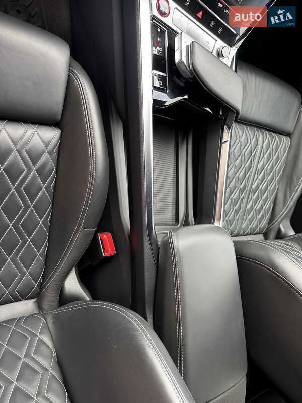 Позашляховик / Кросовер Audi e-tron S Sportback 2021 в Києві фото 26 Позашляховик / Кросовер Audi e-tron S Sportback 2021 в Києві