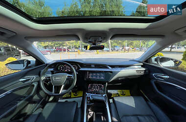 Внедорожник / Кроссовер Audi e-tron S Sportback 2022 в 
