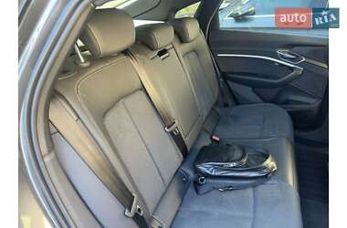 Внедорожник / Кроссовер Audi e-tron S Sportback 2022 в 