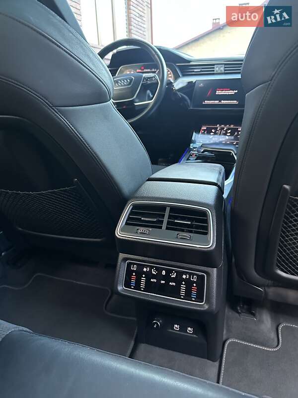 Позашляховик / Кросовер Audi e-tron S Sportback 2021 в Львові