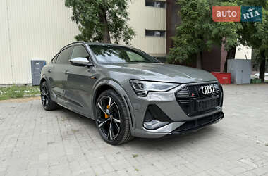 Внедорожник / Кроссовер Audi e-tron S Sportback 2022 в 