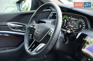 Внедорожник / Кроссовер Audi e-tron S Sportback 2022 в 