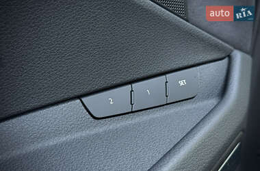 Внедорожник / Кроссовер Audi e-tron S Sportback 2022 в 