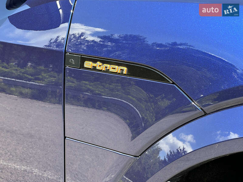 Позашляховик / Кросовер Audi e-tron S Sportback 2020 в Ковелі