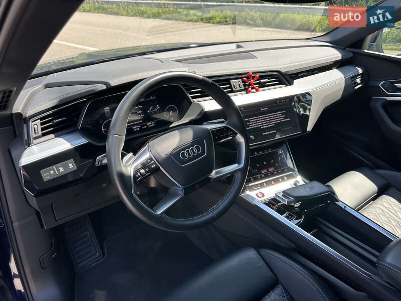 Позашляховик / Кросовер Audi e-tron S Sportback 2020 в Ковелі