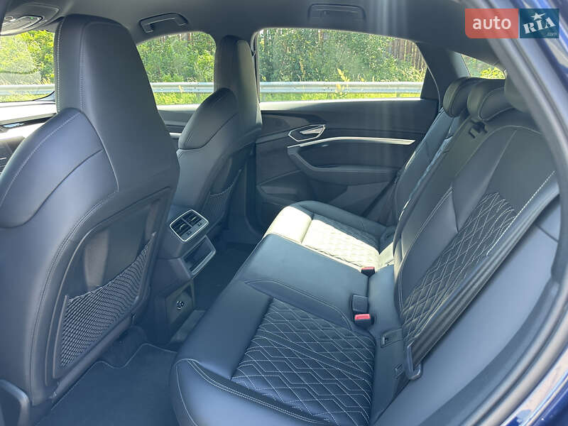 Позашляховик / Кросовер Audi e-tron S Sportback 2020 в Ковелі