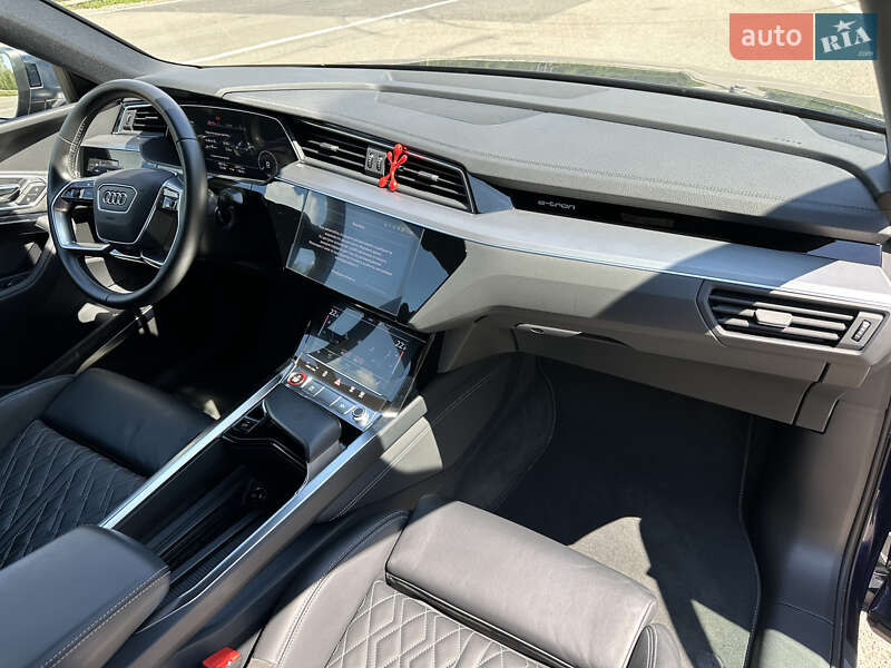 Позашляховик / Кросовер Audi e-tron S Sportback 2020 в Ковелі