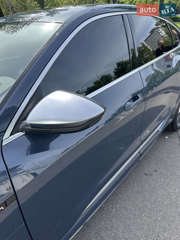 Внедорожник / Кроссовер Audi e-tron S Sportback 2021 в Киеве