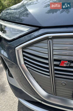 Внедорожник / Кроссовер Audi e-tron S Sportback 2021 в 