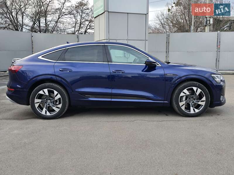 Внедорожник / Кроссовер Audi e-tron S Sportback 2021 в Киеве фото 5 Внедорожник / Кроссовер Audi e-tron S Sportback 2021 в Киеве