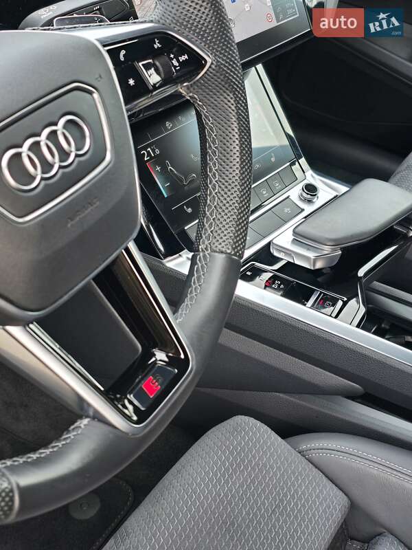Внедорожник / Кроссовер Audi e-tron S Sportback 2021 в Киеве фото 20 Внедорожник / Кроссовер Audi e-tron S Sportback 2021 в Киеве