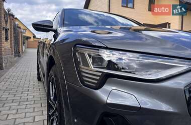 Позашляховик / Кросовер Audi e-tron S Sportback 2020 в  фото 13 Позашляховик / Кросовер Audi e-tron S Sportback 2020 в