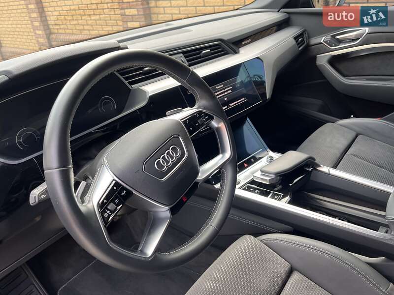 Внедорожник / Кроссовер Audi e-tron S Sportback 2020 в Луцке фото 18 Внедорожник / Кроссовер Audi e-tron S Sportback 2020 в Луцке