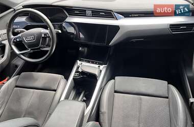 Позашляховик / Кросовер Audi e-tron S Sportback 2020 в  фото 34 Позашляховик / Кросовер Audi e-tron S Sportback 2020 в