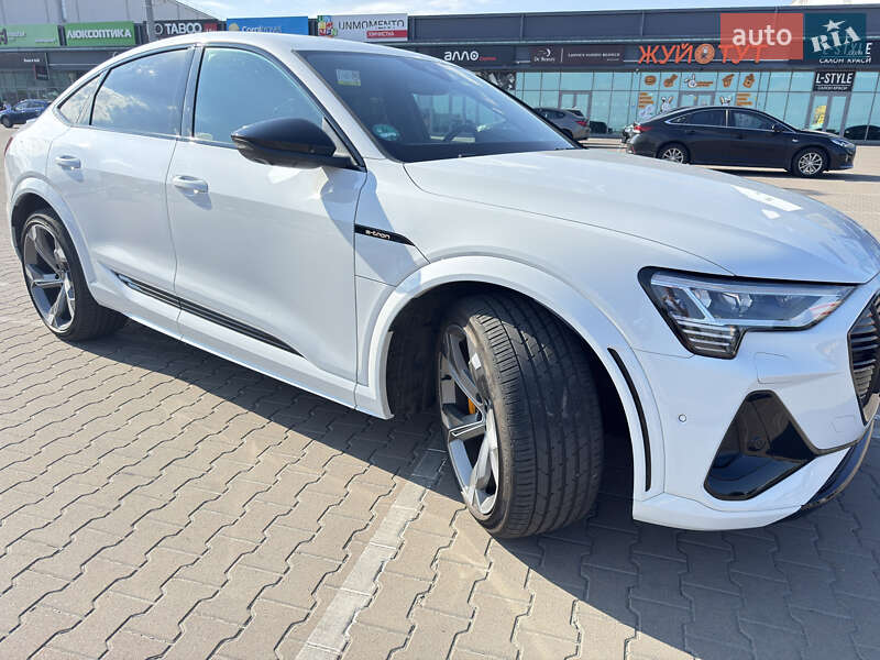 Позашляховик / Кросовер Audi e-tron S Sportback 2021 в Києві фото 17 Позашляховик / Кросовер Audi e-tron S Sportback 2021 в Києві