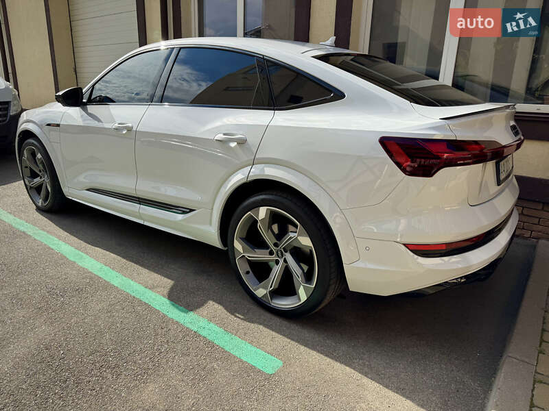 Позашляховик / Кросовер Audi e-tron S Sportback 2022 в Києві