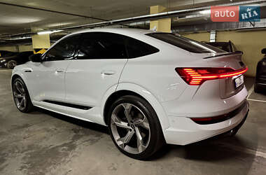 Внедорожник / Кроссовер Audi e-tron S Sportback 2022 в 