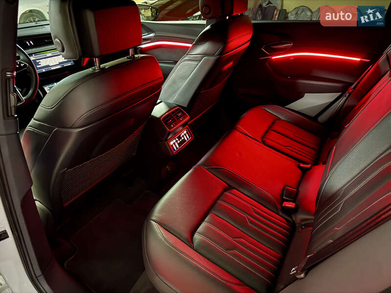 Позашляховик / Кросовер Audi e-tron S Sportback 2022 в Києві