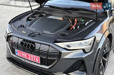 Внедорожник / Кроссовер Audi e-tron S Sportback 2022 в 