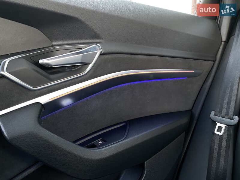 Позашляховик / Кросовер Audi e-tron S Sportback 2023 в Львові фото 16 Позашляховик / Кросовер Audi e-tron S Sportback 2023 в Львові