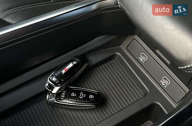 Внедорожник / Кроссовер Audi e-tron S Sportback 2022 в 